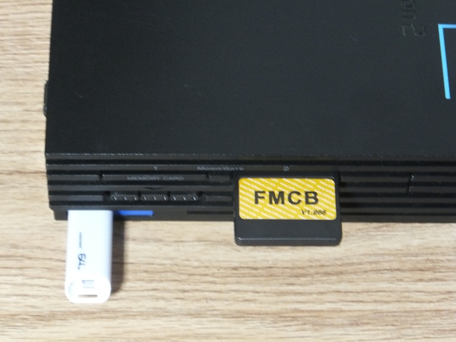 USBメモリとFMCBを接続